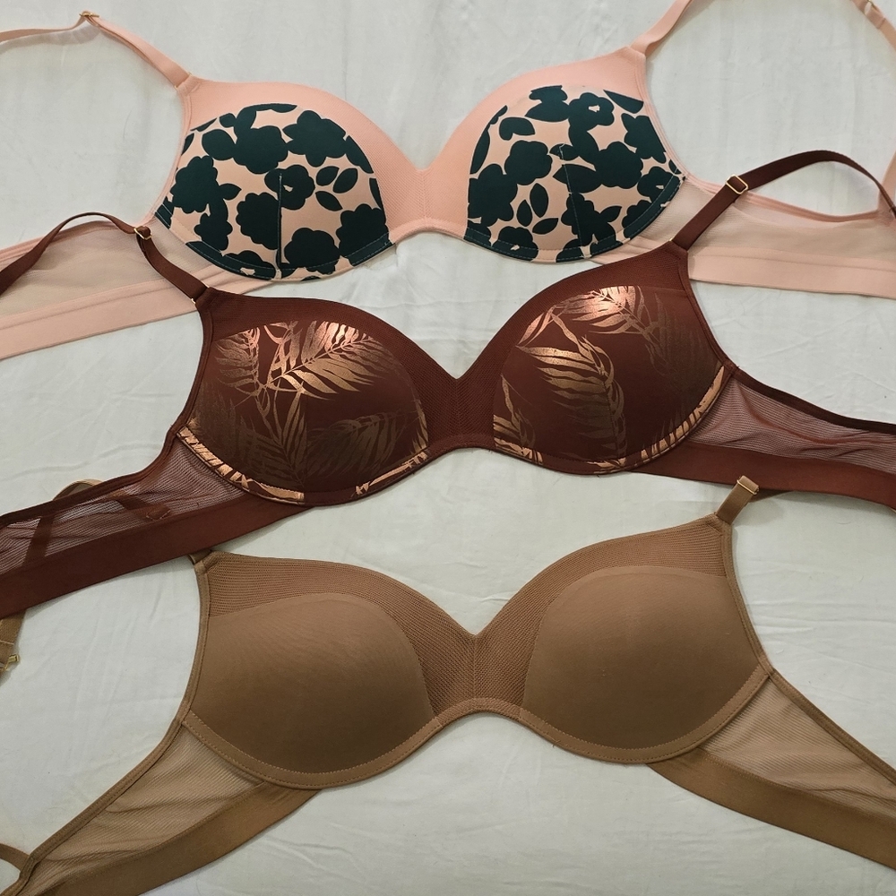NWOT Lively No-Wire Push-Up Bras 36B